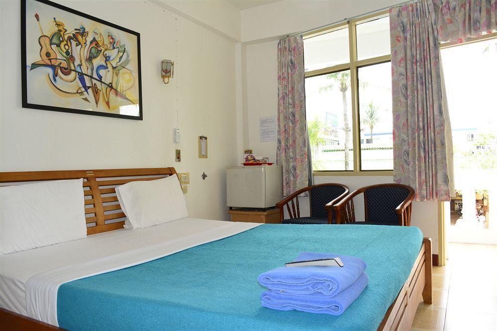 The Expat Hotel Patong Ngoại thất bức ảnh