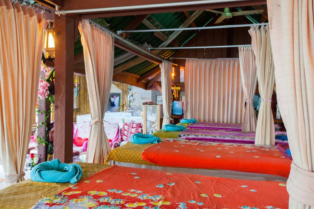 The Expat Hotel Patong Ngoại thất bức ảnh