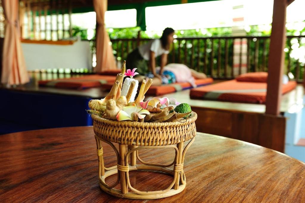 The Expat Hotel Patong Ngoại thất bức ảnh