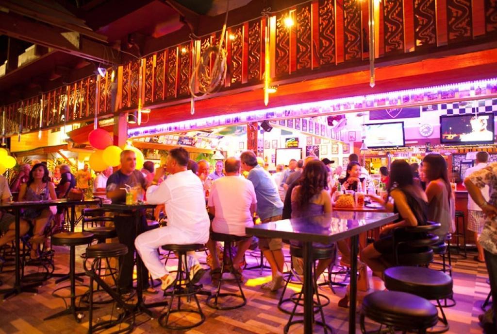 The Expat Hotel Patong Ngoại thất bức ảnh