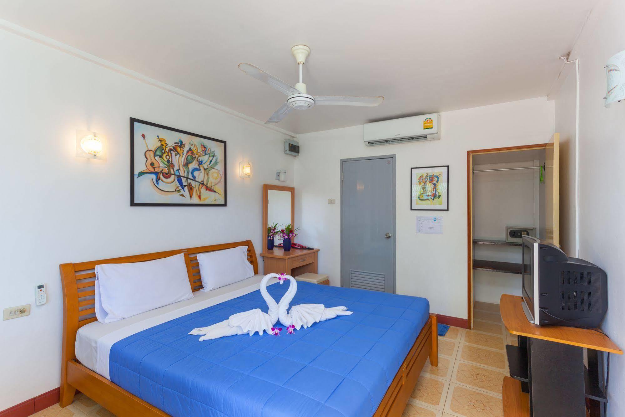 The Expat Hotel Patong Ngoại thất bức ảnh