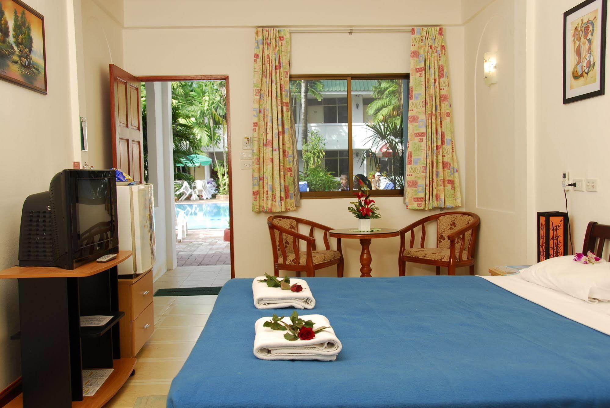 The Expat Hotel Patong Ngoại thất bức ảnh