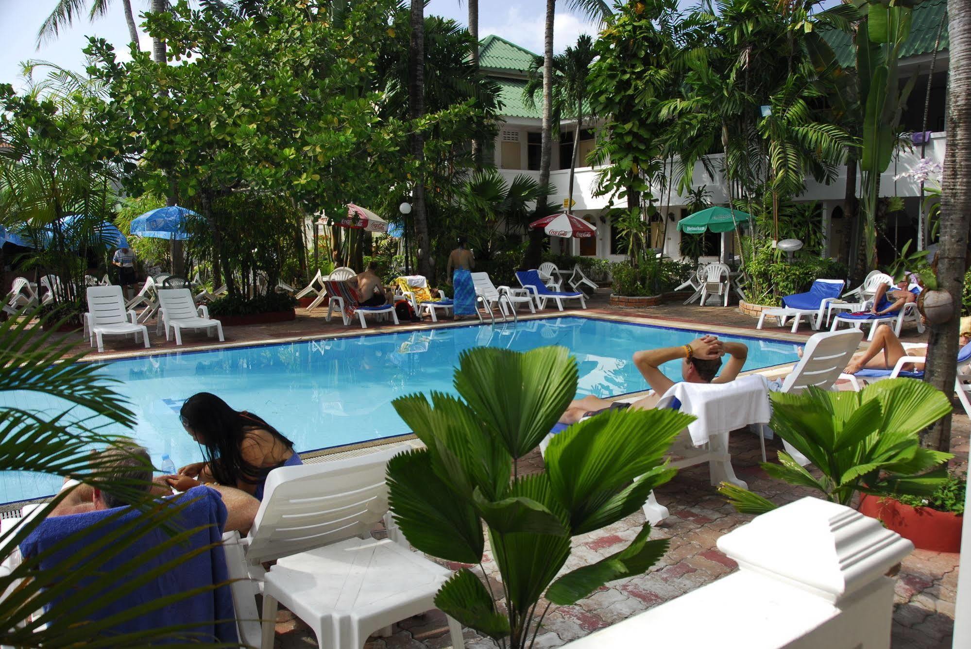 The Expat Hotel Patong Ngoại thất bức ảnh