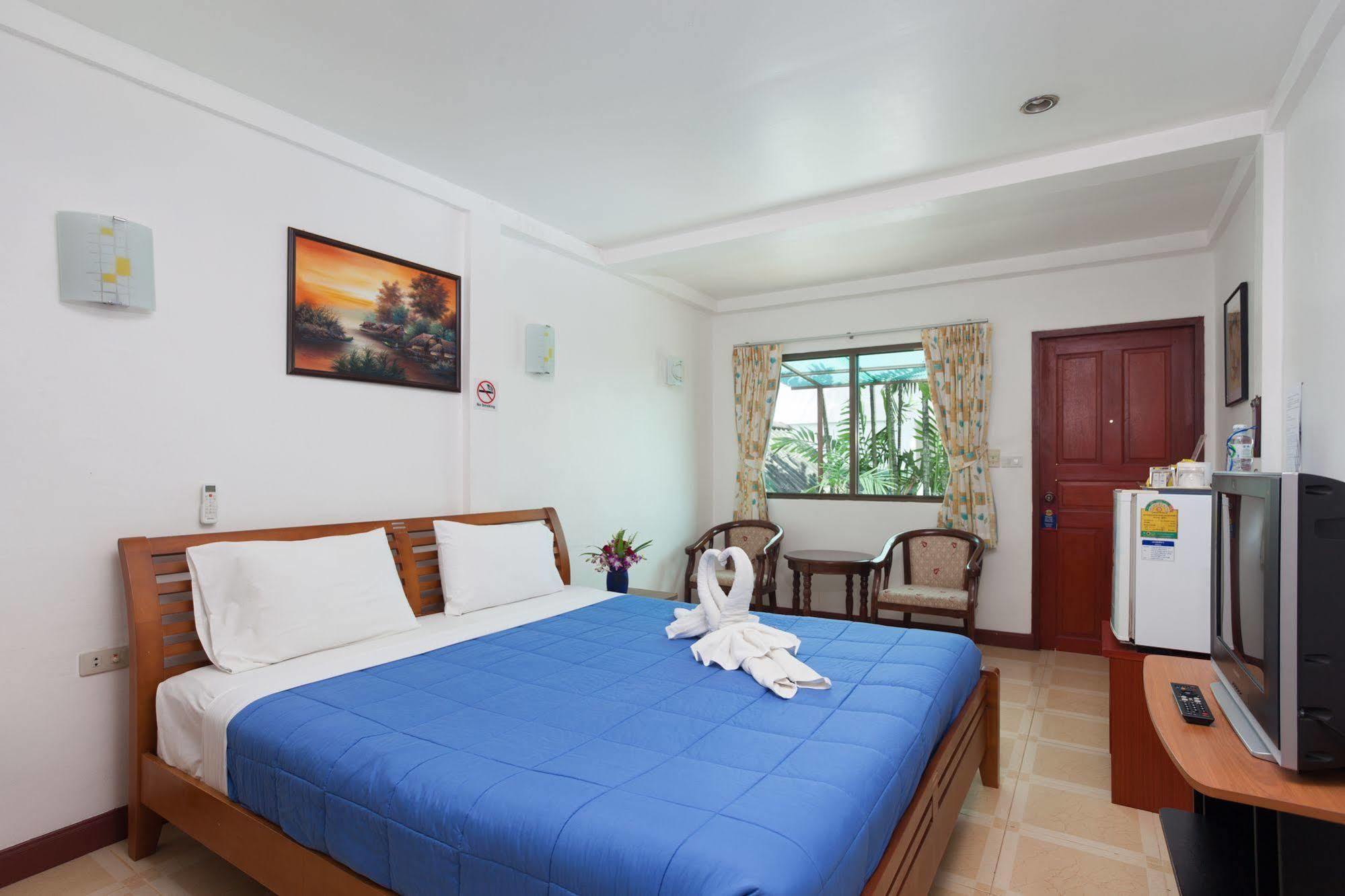 The Expat Hotel Patong Ngoại thất bức ảnh