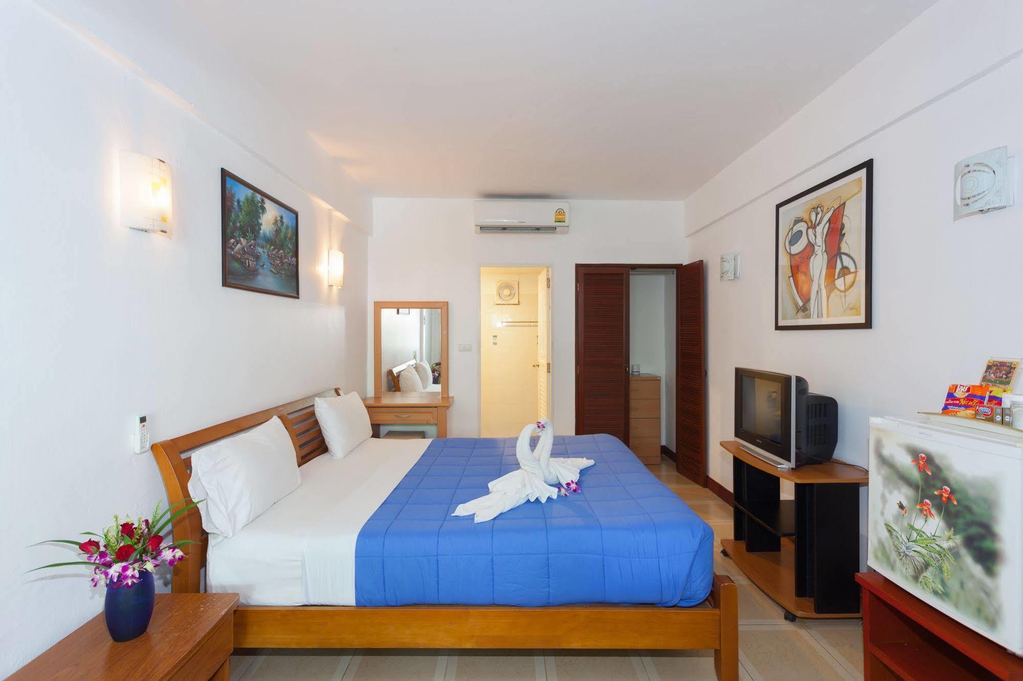 The Expat Hotel Patong Ngoại thất bức ảnh